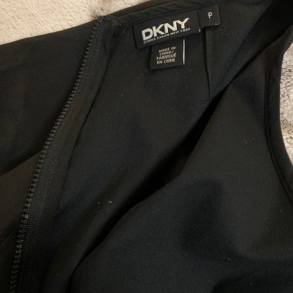 DKNY Black Top - Picture 4 of 4